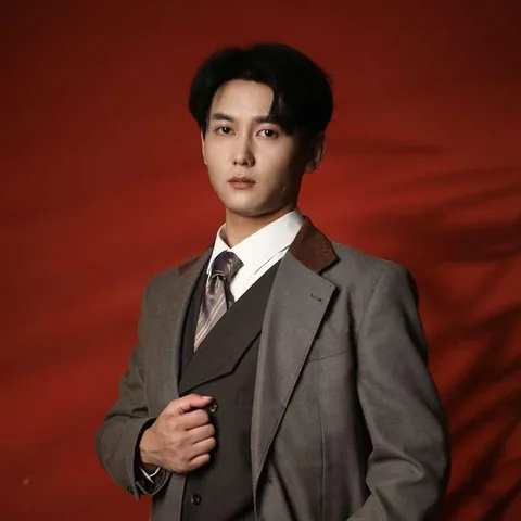 周龙翔