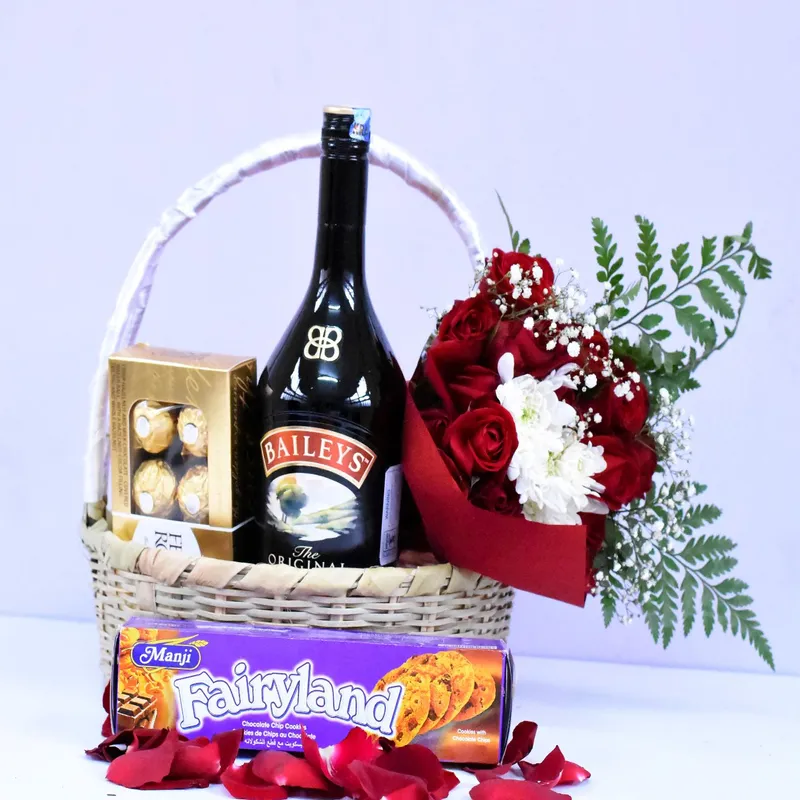 Baileys Irish Cream Liqueur & Gift Basket  cover