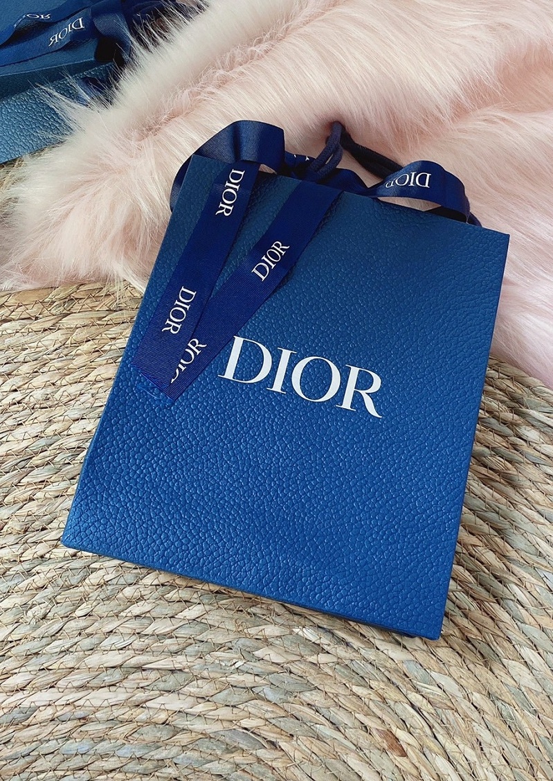 人気が高い Dior 紙袋