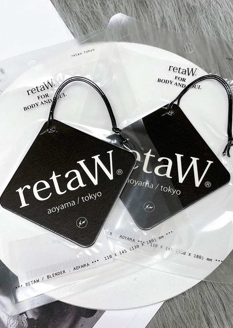 retaW x Fragment design 字體香氛掛片