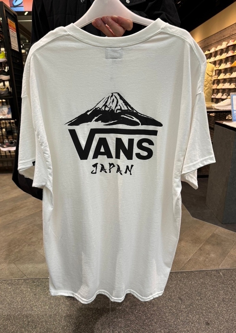 VANS 左胸及背富士山字體短T-上野日貨潮流代購