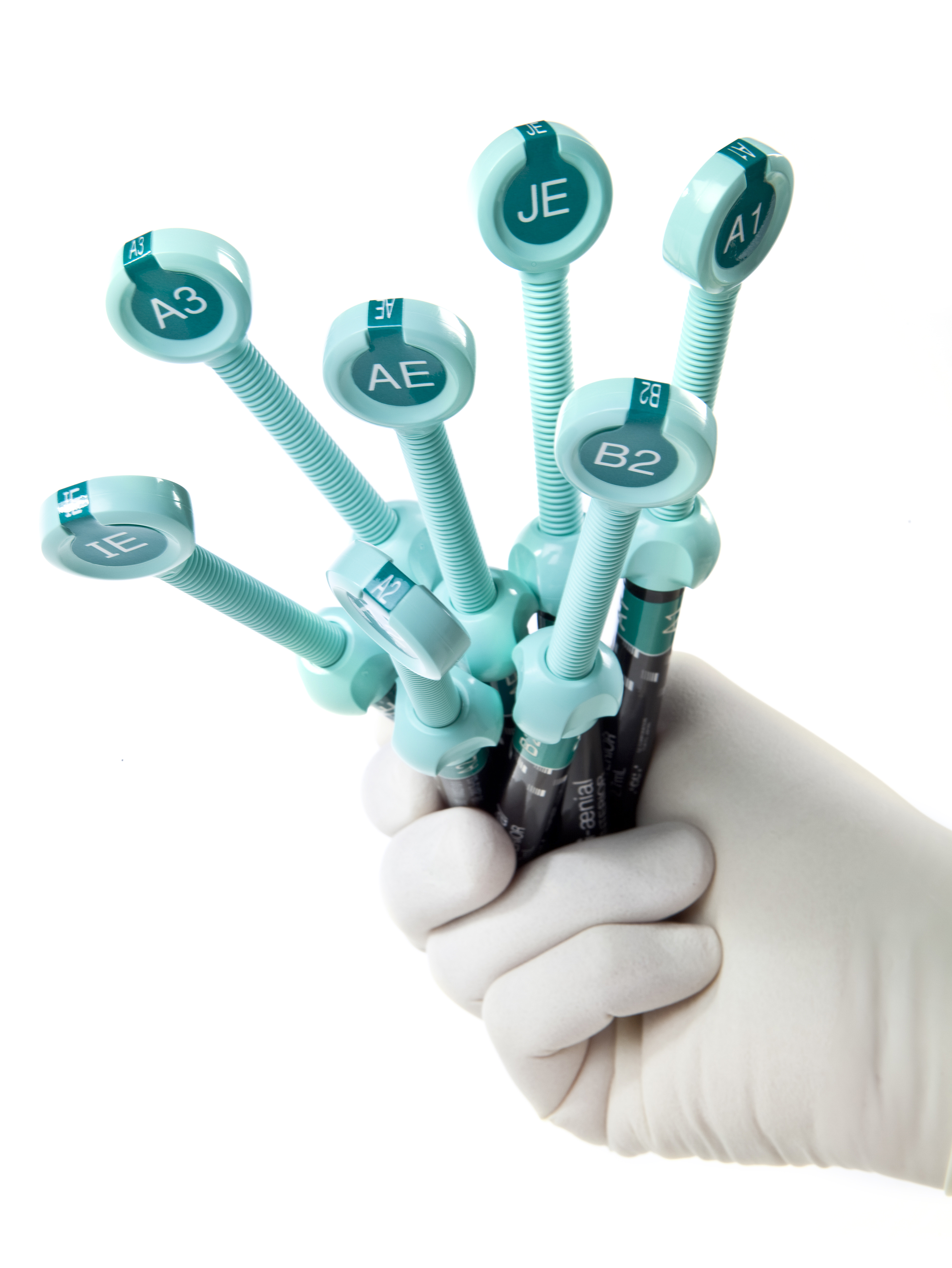 G-ænial Light-cured radiopaque composite restorative | DentaCarts | Dental Cart