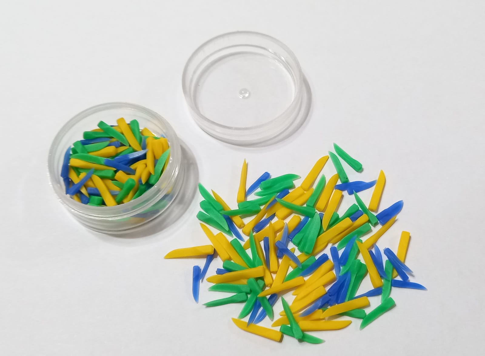 Plastic Wedges 100pcs | DentaCarts | Dental Cart