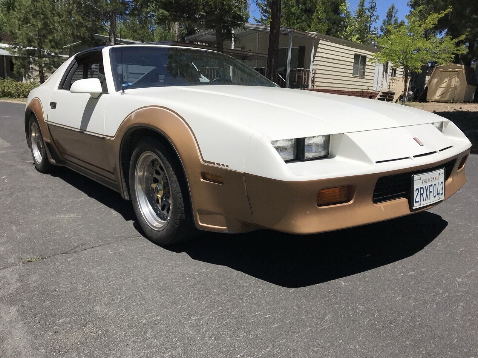 1985 Chevrolet Camaro 1