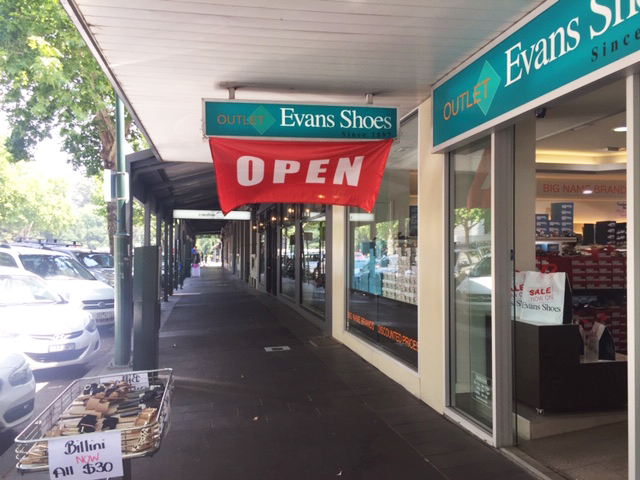 evans shoes albury opening hours