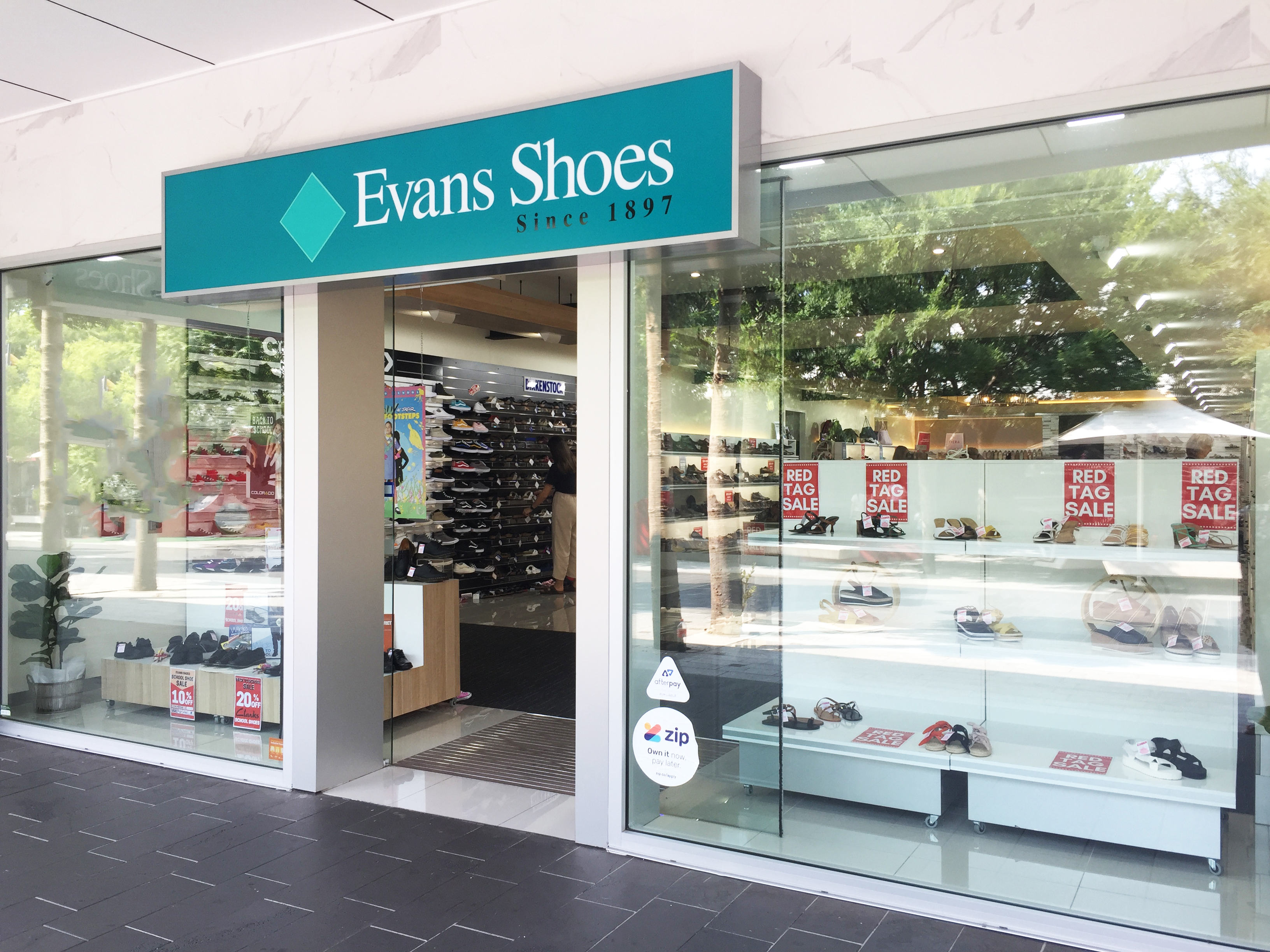 evans shoes albury opening hours