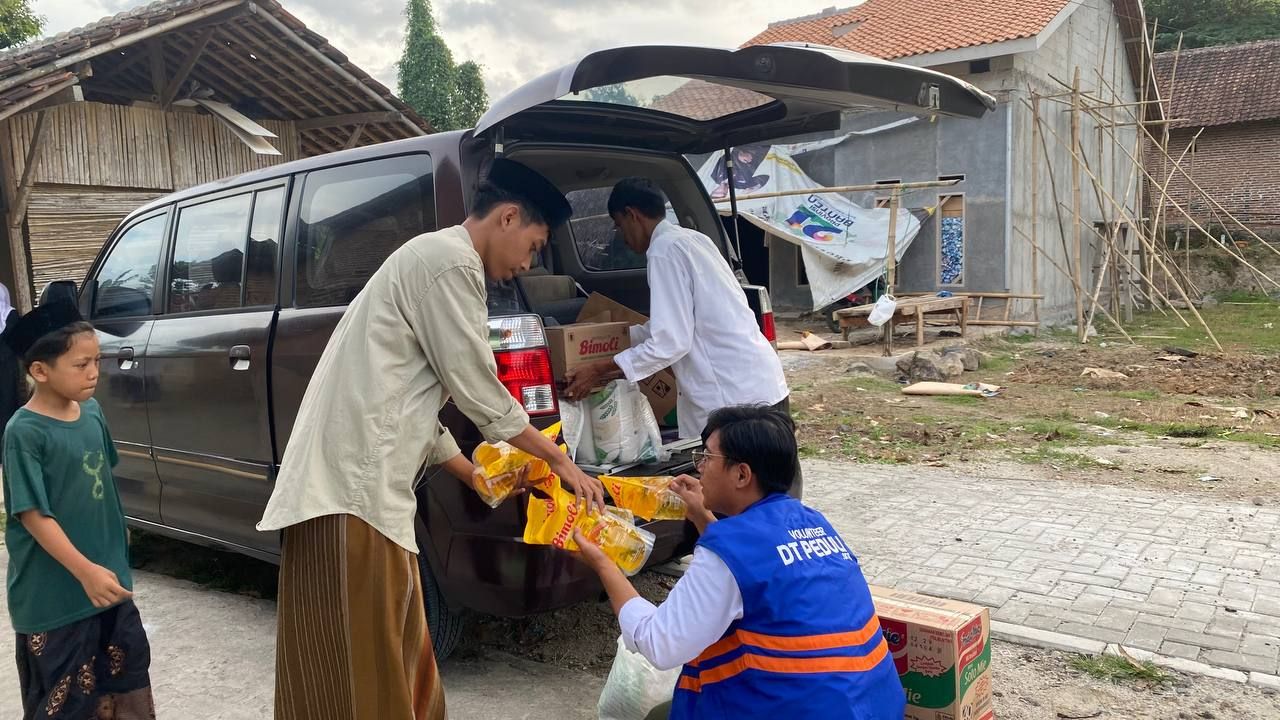 DT Peduli Serang Salurkan Sembako untuk Pesantren Riyadus Sa’adah