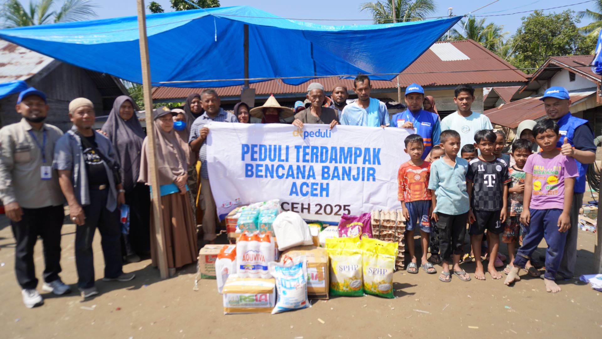 DT Peduli Salurkan Bantuan di Tiga Titik Bireuen, Ribuan Warga Masih Bertahan di Pengungsian