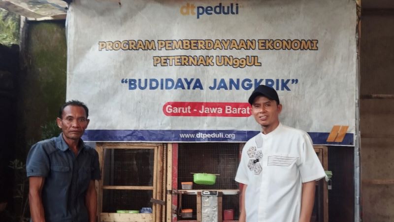 Kasih Ayah Tak Terbagi untuk Putri Kembar Siam, Bantuan Mengalir dari DT Peduli Garut