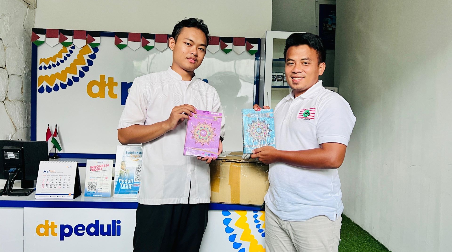DT Peduli Serahkan 35 Al-Qur’an dan 25 Iqra untuk TK Al Amani Ciputat