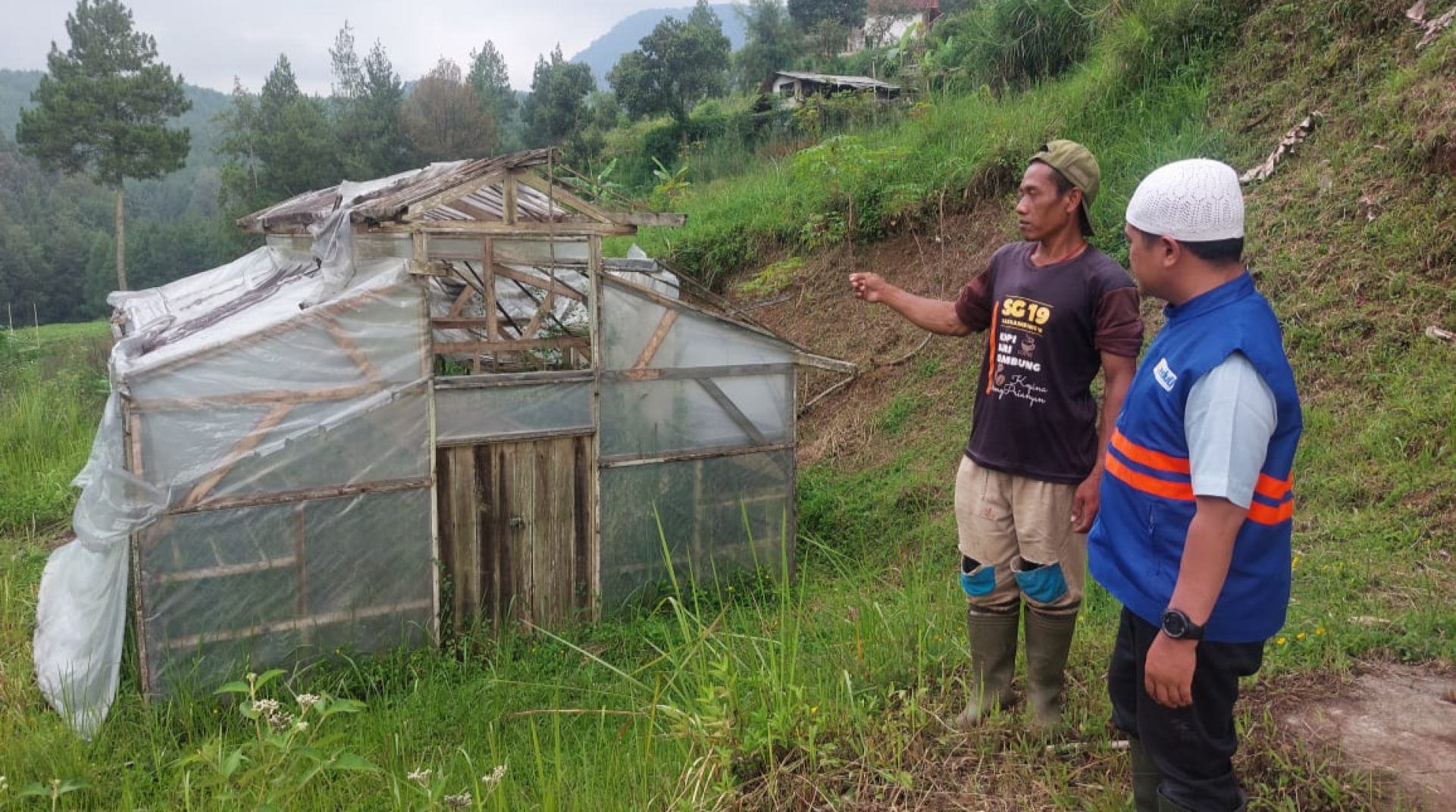 DT Peduli Bandung Menyurvei Pengolahan Kopi untuk Perkuat Pemberdayaan Petani di Desa Mekarsari
