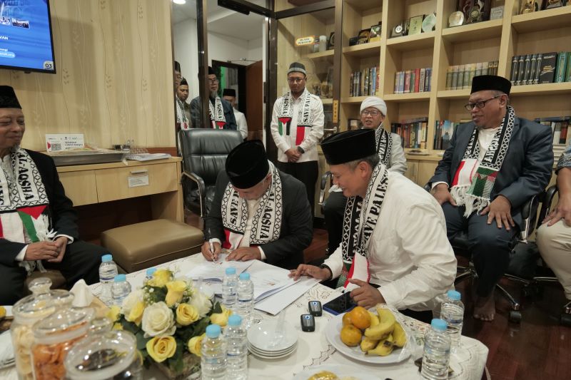 Buka Tahun Baru 1447 H, Islamic Relief Bersama DT Peduli Tanda Tangani Kerja Sama Santuni 100 Anak Yatim Gaza Selama Setahun