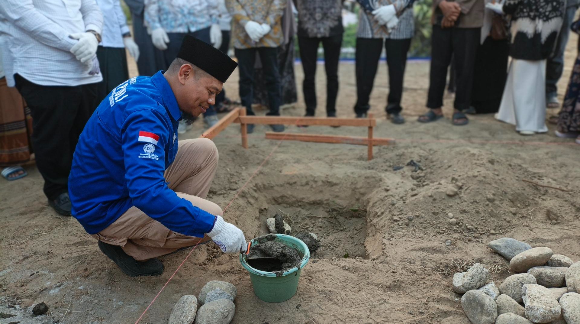 DT Peduli Aceh Gelar Peletakan Batu Pertama Pembangunan Rumah Panggung Tetap (Rupatap) di Desa Alue Kuta