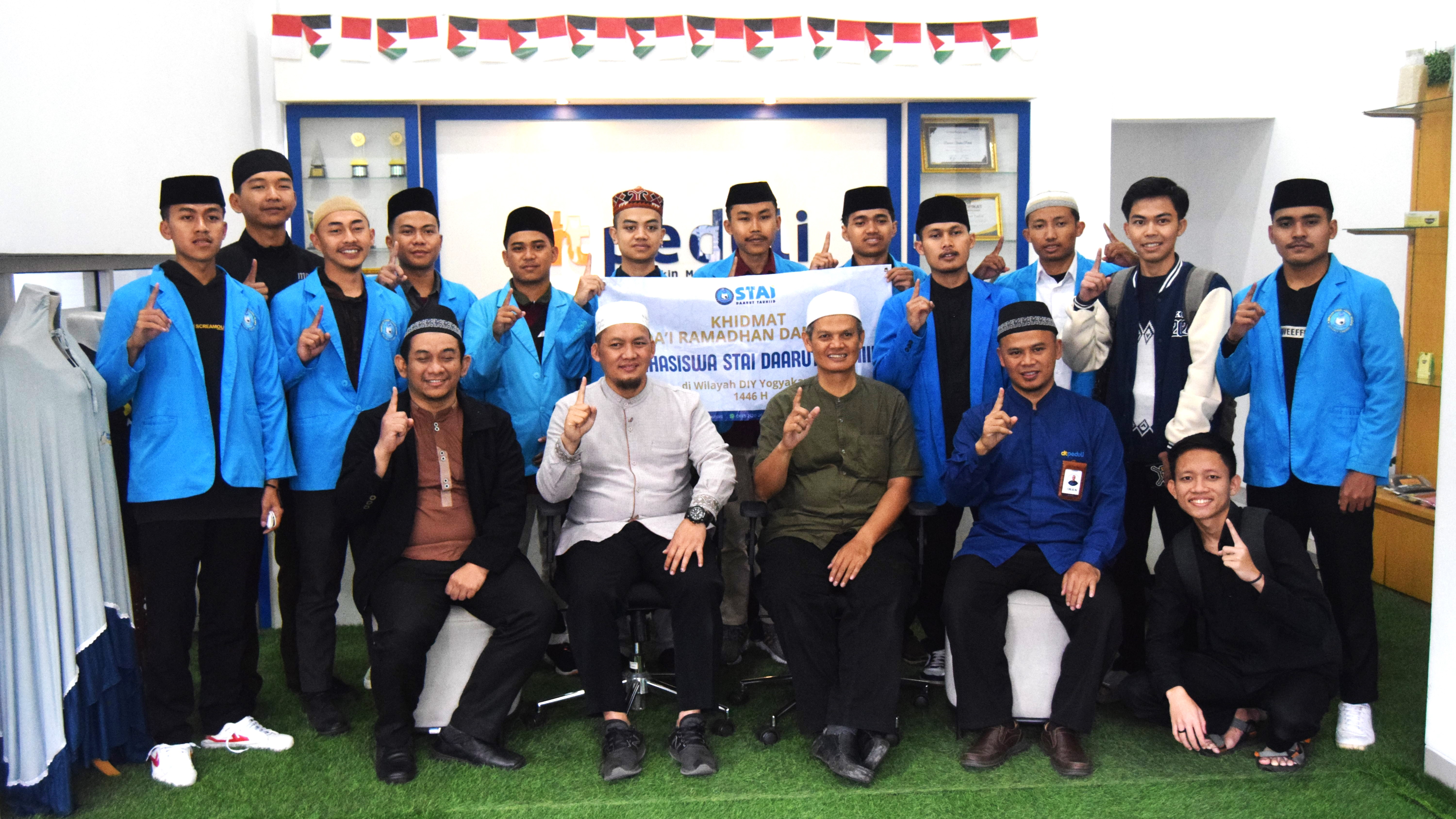 Penuh Keterbatasan,  Mimpi Lutfi Berkuliah Terwujud Berkat Beasiswa Mahasiswa DT Peduli