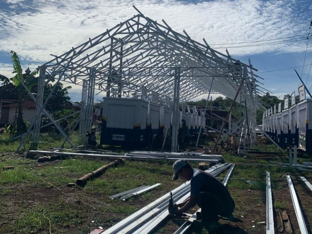 Pembangunan Naungan UMKM Kampung Haji Capai 60 Persen, Dukung Pemulihan Ekonomi Warga