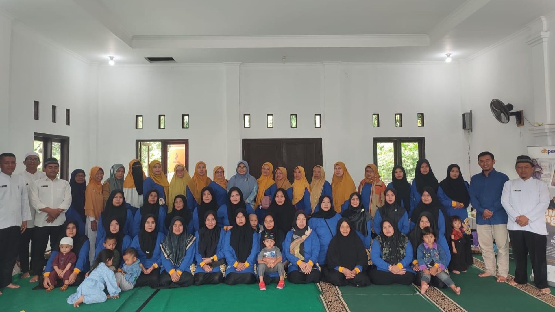 Akselerasi Pemulihan Pascagempa, DT Peduli Salurkan Modal Usaha Batch 2 untuk Warga Cianjur