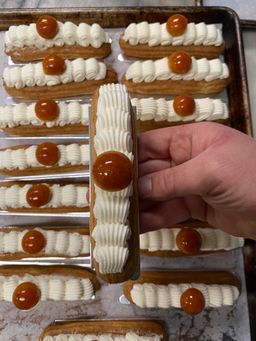 ÉCLAIRS