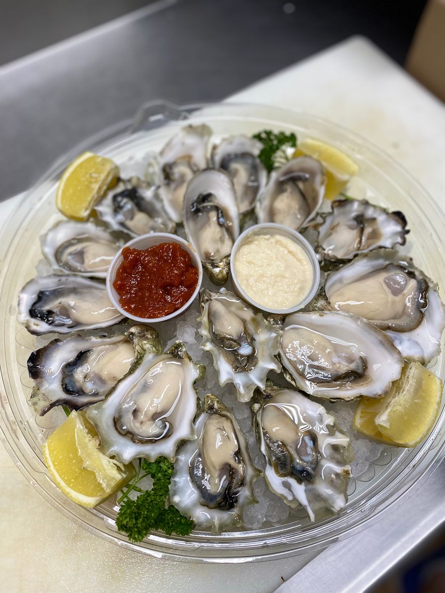 7 Seas Fish Market on West 4th Avenue | Oyster Platter - Shucked