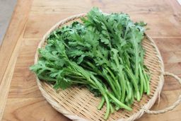 Chrysanthemum Greens - Japanese Kikuna (≈200gm)