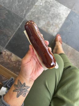 ÉCLAIRS