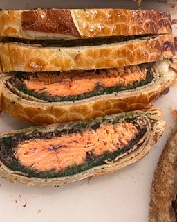 Salmon en Croute (10 portions)