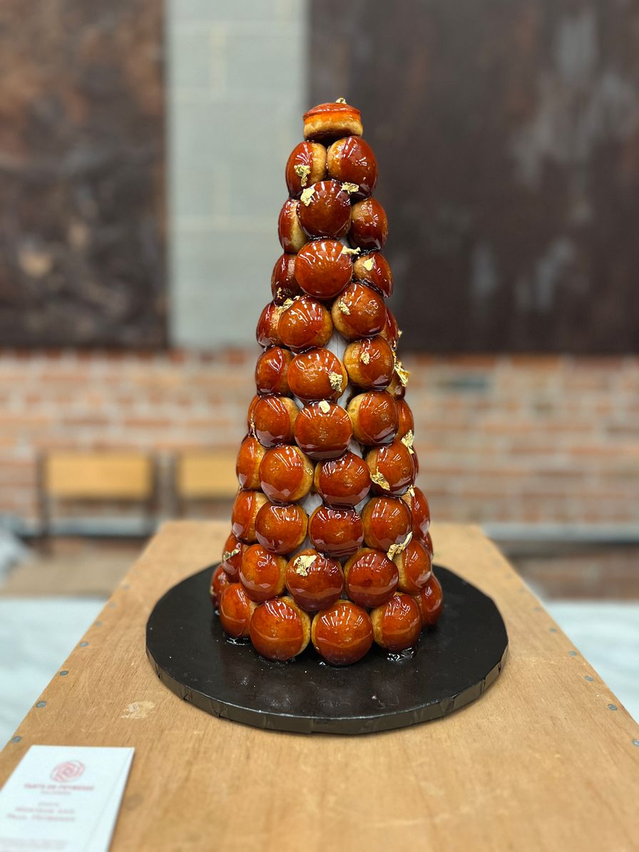 Croquembouche