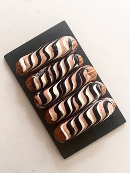 ÉCLAIRS