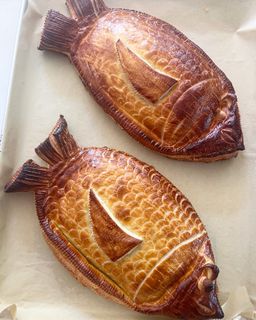 Salmon en Croute (10 portions)