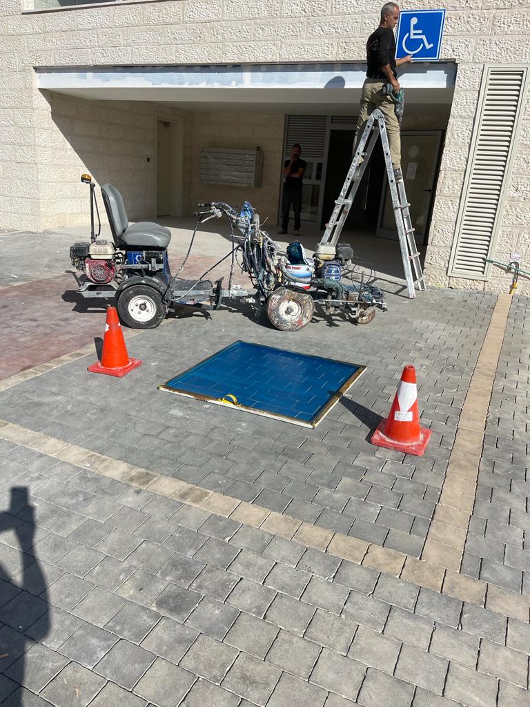 שילוט בטיחות פולט אור דוגמה 3