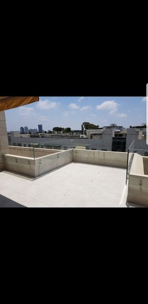 מעקות מנטים - עידן הזכוכית