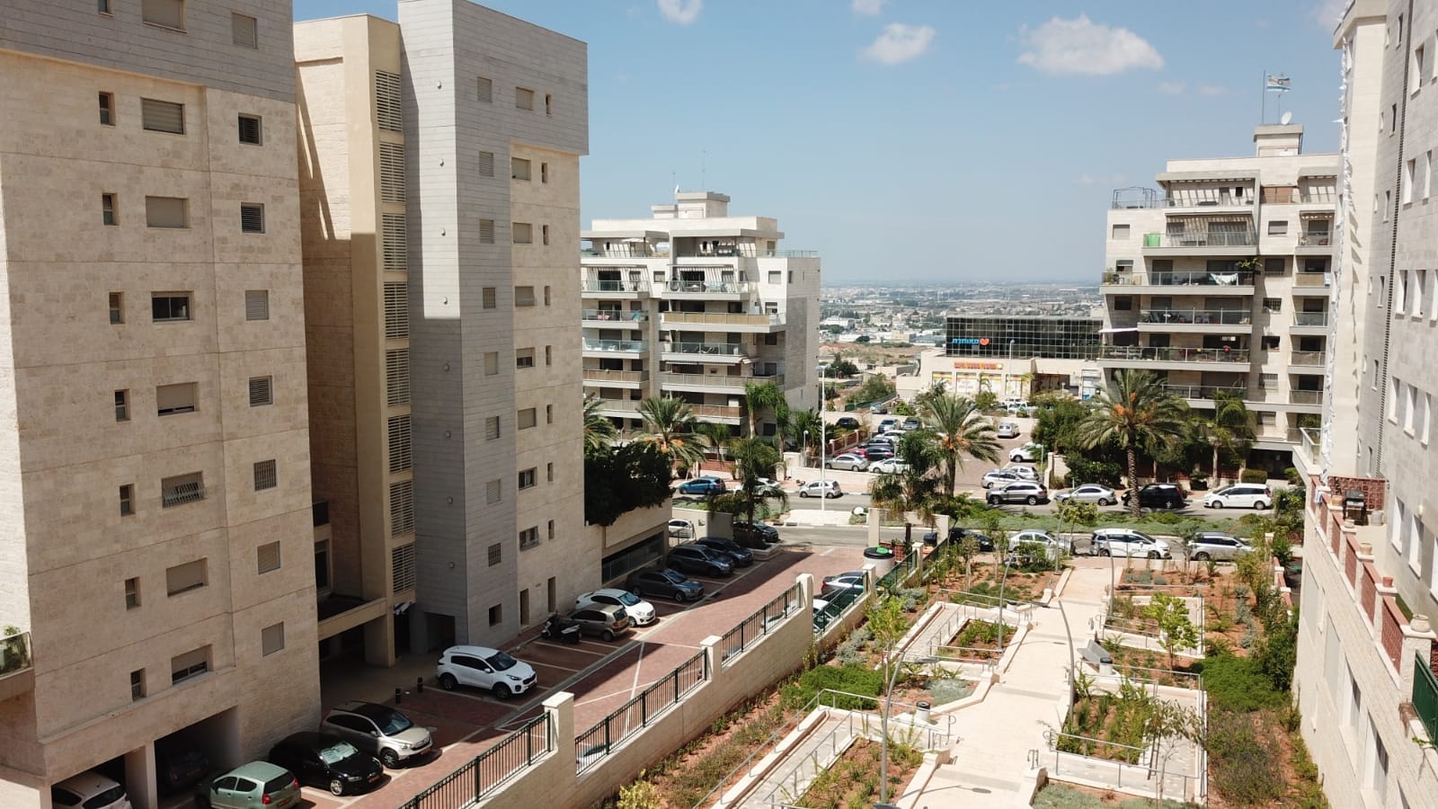הקמת יישוב עירוני - צור יצחק