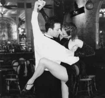 Tango at the promenade