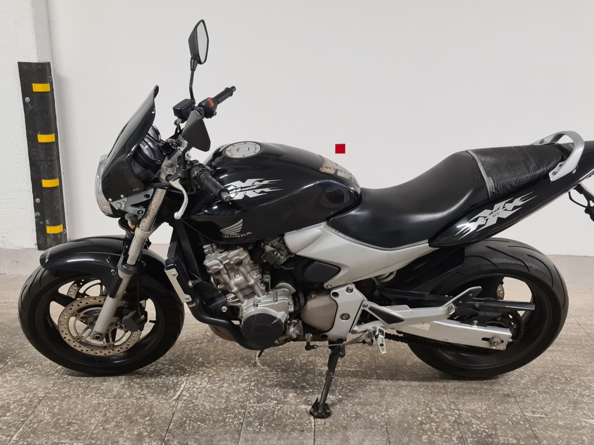 Honda Hornet Prezzo, Scheda tecnica e Foto - Dueruote