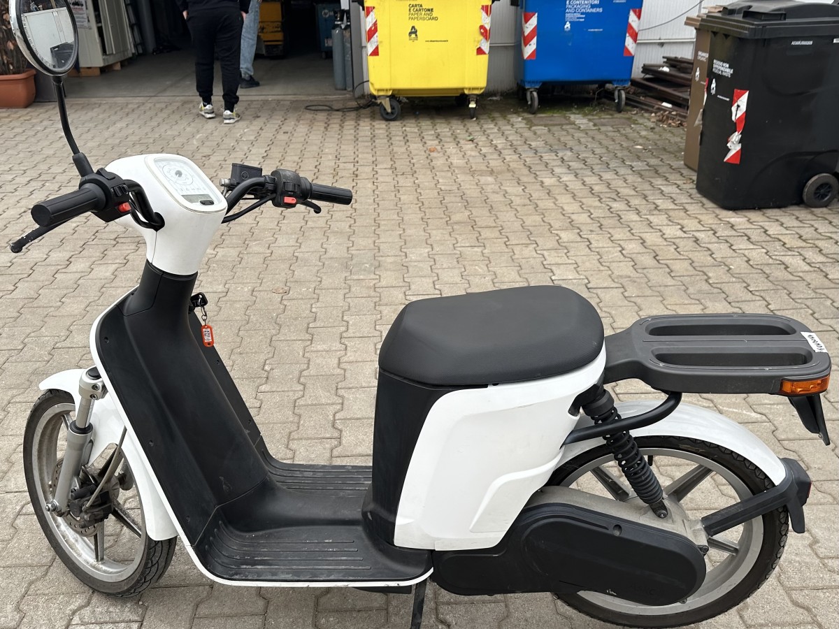 Annunci Moto Scooter usate fino a 50cc in Toscana a Firenze e provincia -  Usato Dueruote