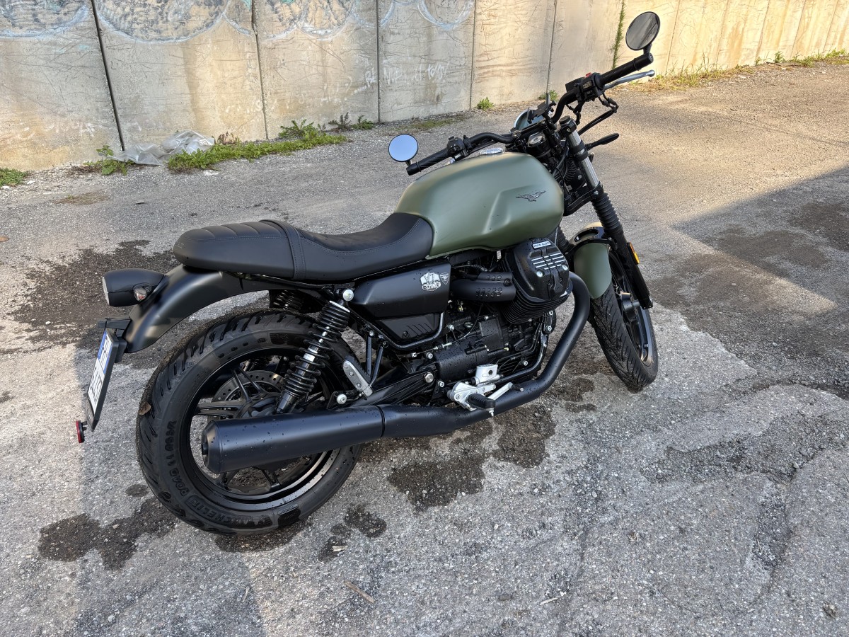 Moto Guzzi V7 IV