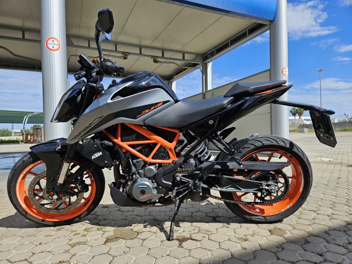KTM 390 Duke