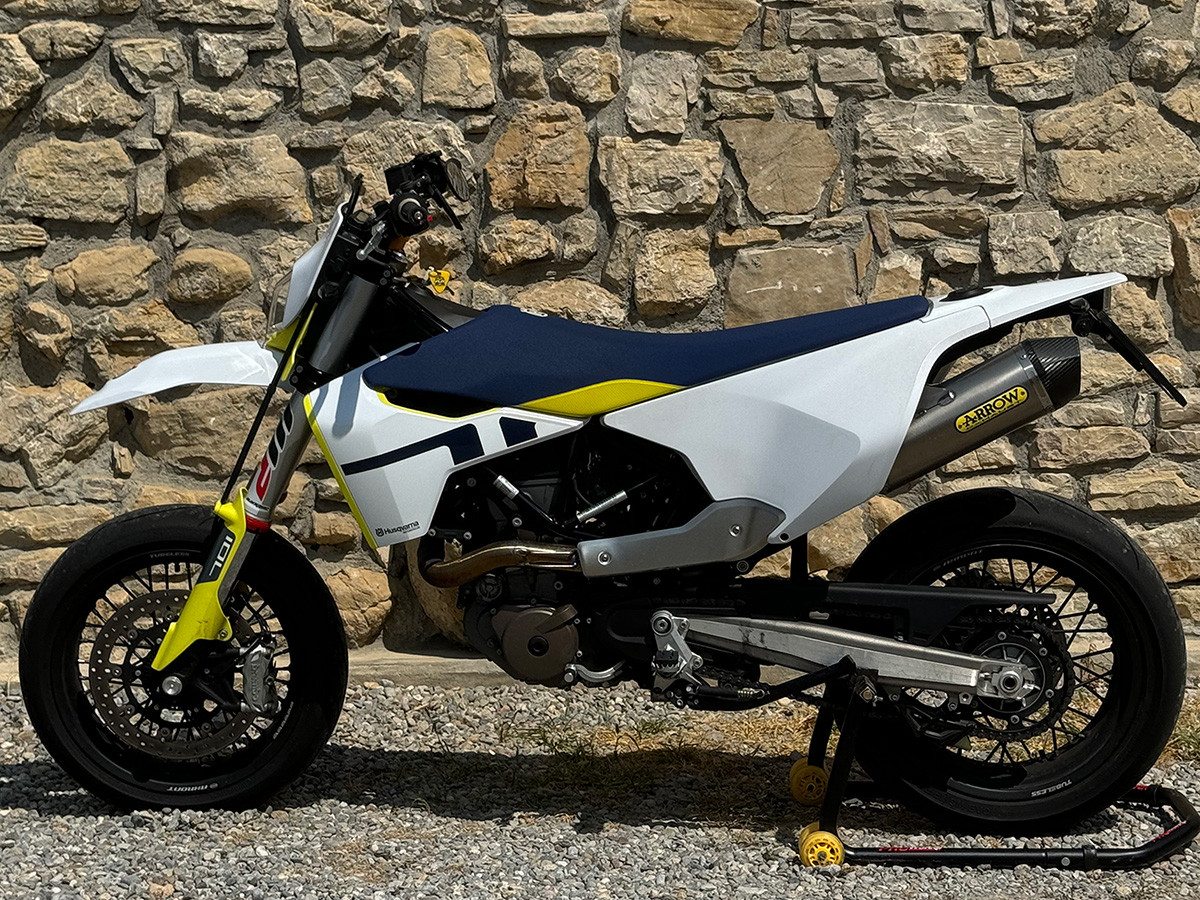 Husqvarna 701 Supermoto