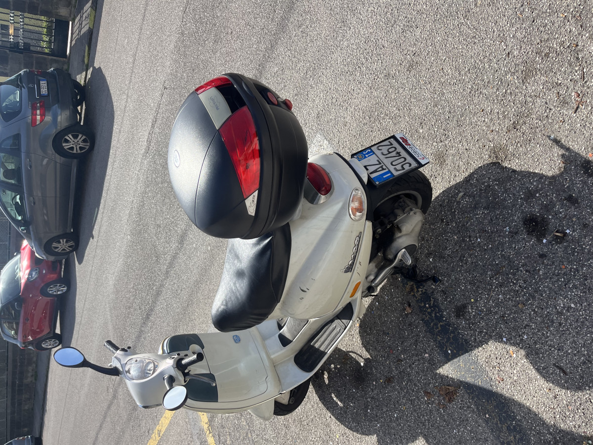 Piaggio Vespa 125 ET4