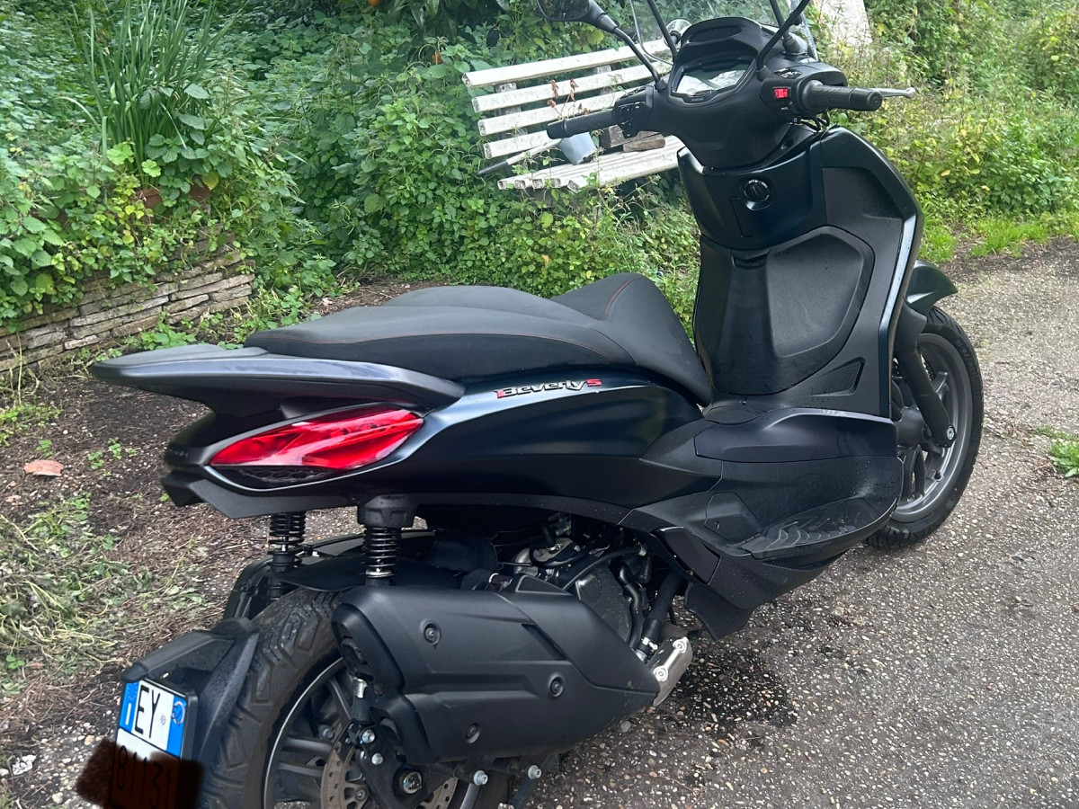 Beverly 250 Beverly 350 St Prezzo Beverly 250 Tourer 2008 Scheda - Main Image