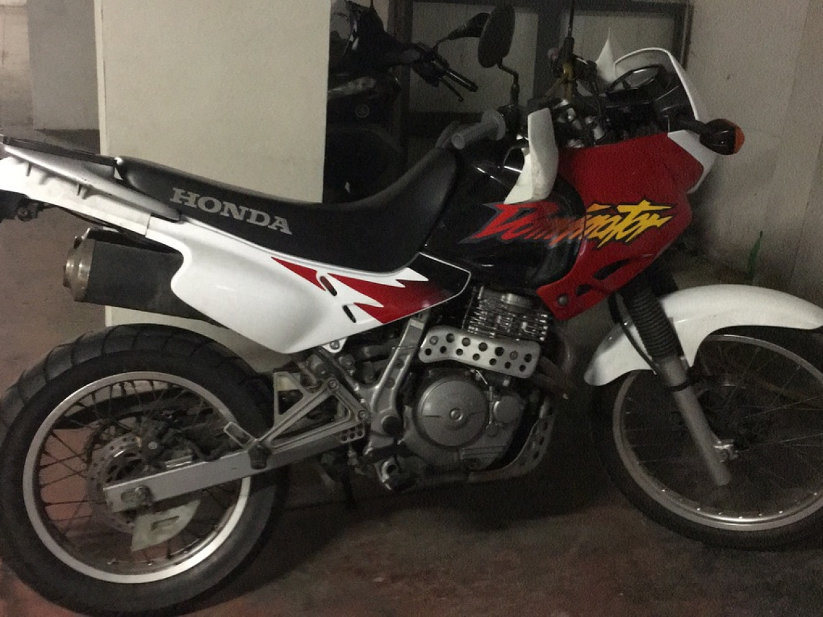Honda NX 650 Dominator