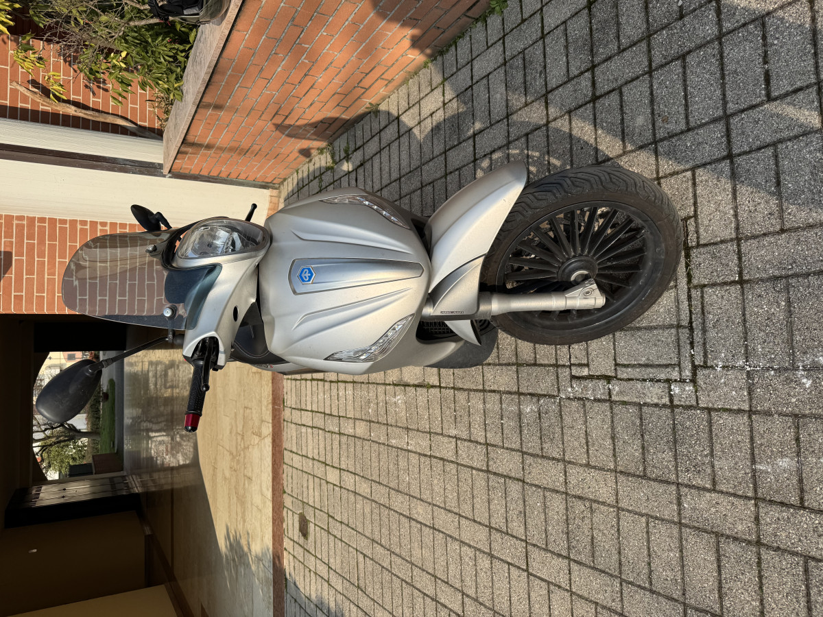 Piaggio Beverly 300