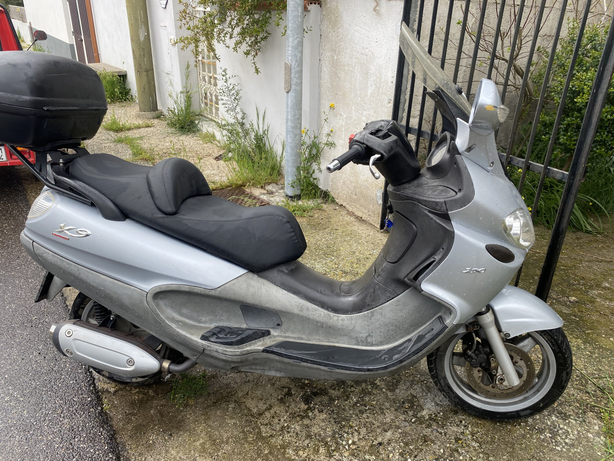 X9 Evolution 250 Piaggio X9 Scooter X9 250 Piaggio X9 500 2005