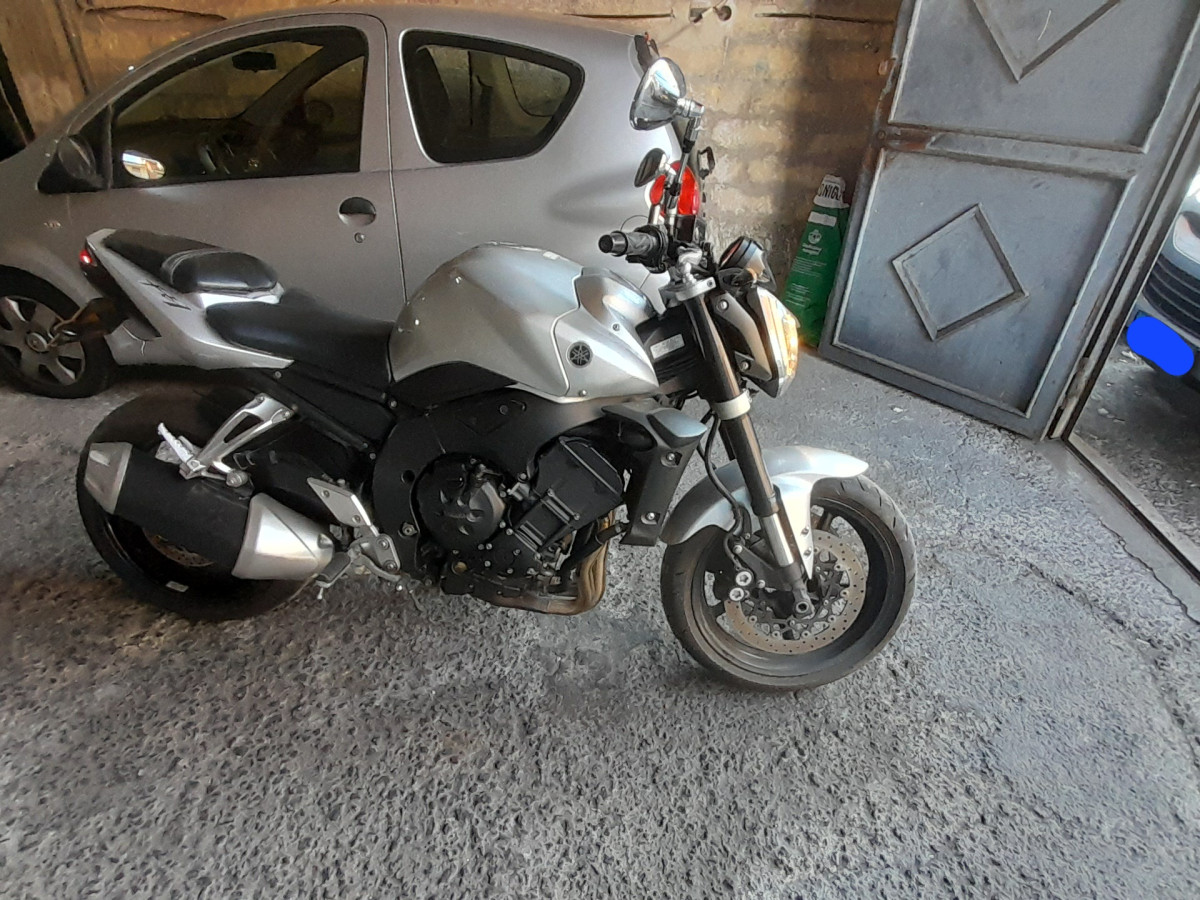 Yamaha FZ1