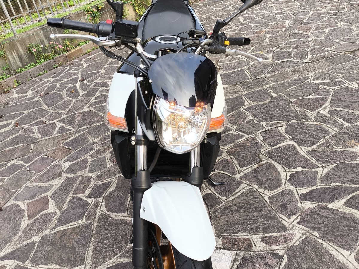 Suzuki GSR 600