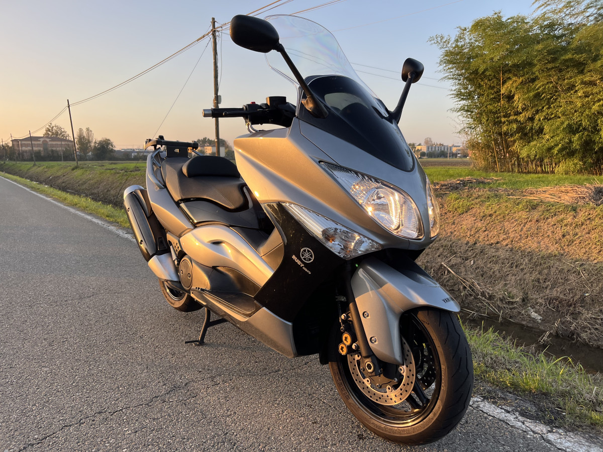 Yamaha T Max