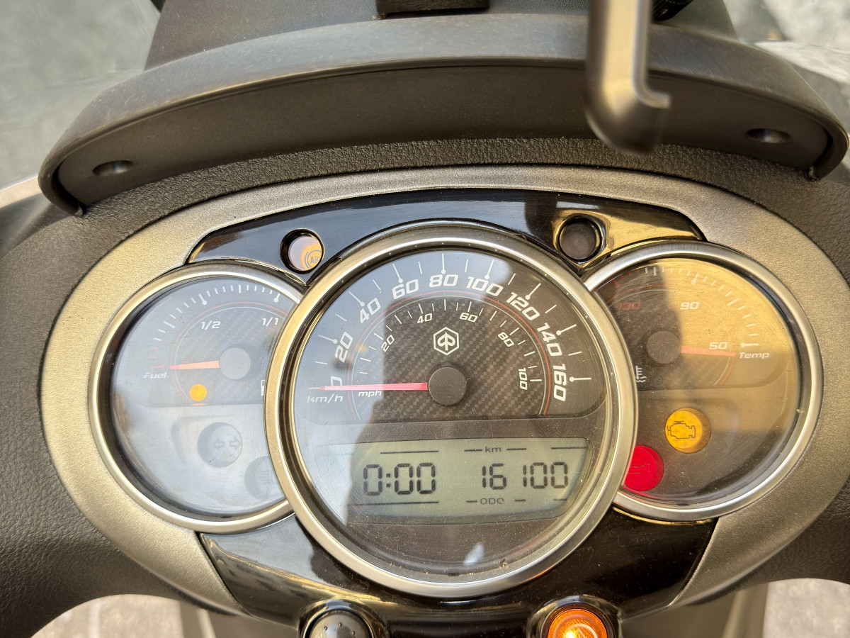 Piaggio Beverly 350