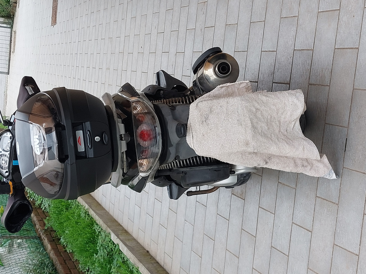 Piaggio Beverly 400 Tourer