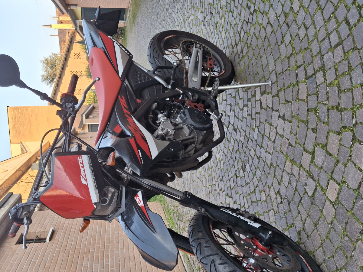 Fantic Motard 125 Performance