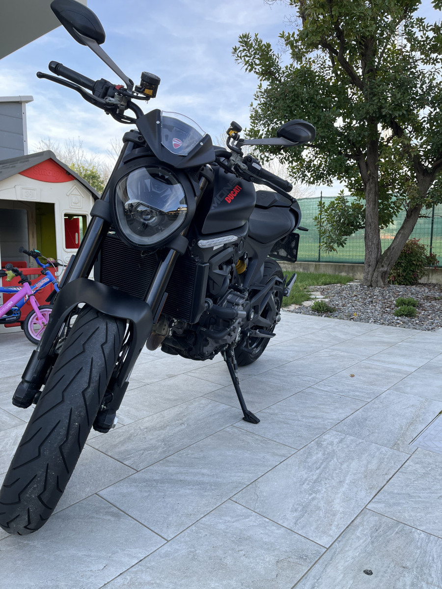 Ducati Monster 937