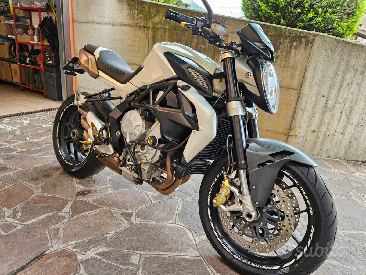 MV Agusta Brutale 675